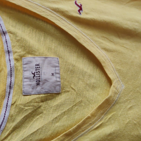 Hollister Yellow T-Shirt - Picture 2 of 3